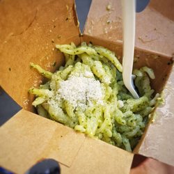 Pastakeaway - Pasta with pesto