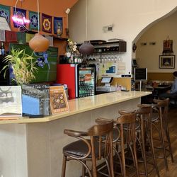 Everest Cafe & Bar - Bar area