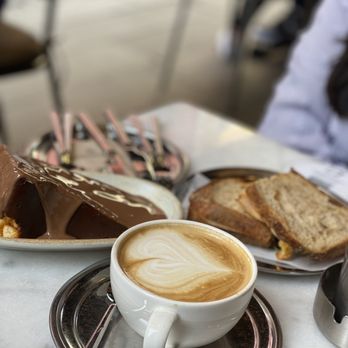 Viyana Kahvesi - Cafes Near Me - Istanbul, 34 Viyana Kahvesi - Cafes Near Me - Istanbul, 34