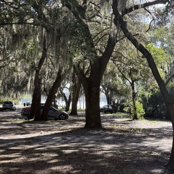 Lake Baldwin Park - Parking area - Parks Near Me - Winter Park, Florida