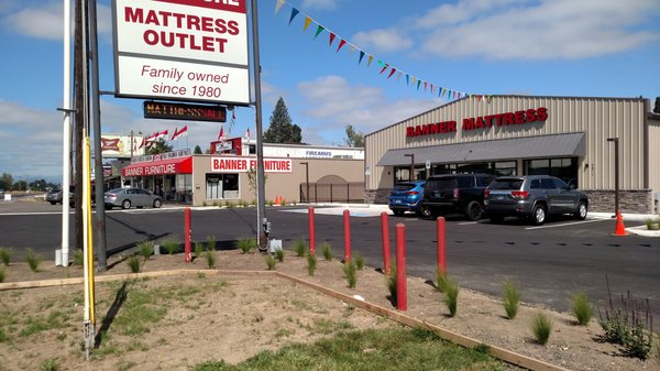 Banner Furniture Outlet 4871 Se Tualatin Valley Hwy Hillsboro Or