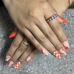 Tango Nails Bar & Beauty Salon - Gel manicure