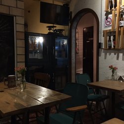 Roulotte - Salle à dîner