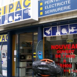 Cipac - L'entrée du côté chaussée de Waterloo.