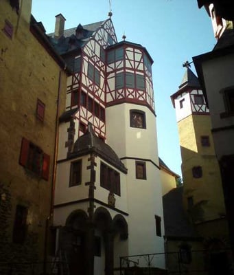 Eltz Castle by null
