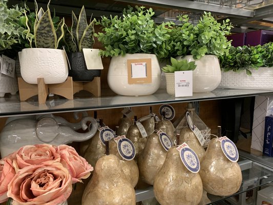 TJ MAXX - Updated January 2025 - 296 Photos & 77 Reviews - 4450 Kapolei