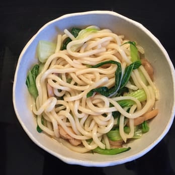 Bar à Momos - Thukpa : soupe végétarienne avec grandes pates - Soup Near Me - Paris, 75 Bar à Momos - Thukpa : soupe végétarienne avec grandes pates - Soup Near Me - Paris, 75