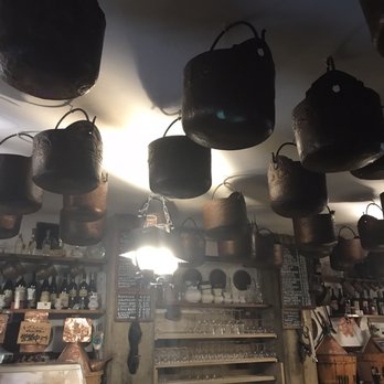 Cantina Do Mori - Wine Bars Near Me - Venezia, VE Cantina Do Mori - Wine Bars Near Me - Venezia, VE