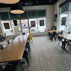 Freshii - Inside
