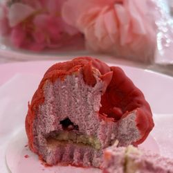 Paris Bakery & Cafe - Raspberry Mousse Cake 6.5"