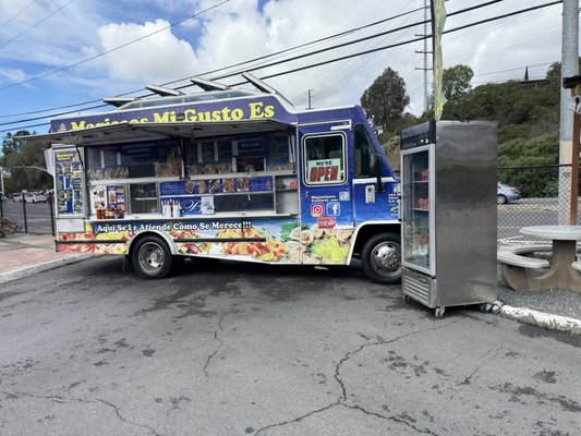 Mariscos Mi Gusto Es by null