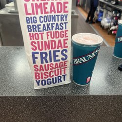 Braums Ice Cream & Dairy Store