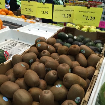 Sabzi Mandi - kiwis, avocados, and oranges in a grocery store - Ethical Grocery Near Me - Surrey, British Columbia Sabzi Mandi - kiwis, avocados, and oranges in a grocery store - Ethical Grocery Near Me - Surrey, British Columbia