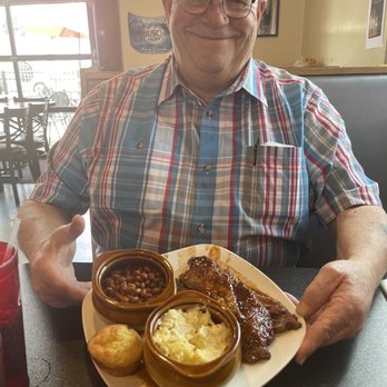 The 411 Pub - Pubs Near Me - Goodrich, Michigan