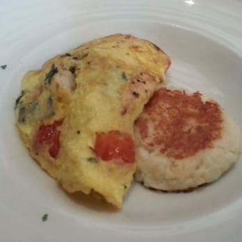 Cafe Aroma - Omelet of the Day with potatoes; I added chicken, mushrooms. - Italian Near Me - Idyllwild, California
