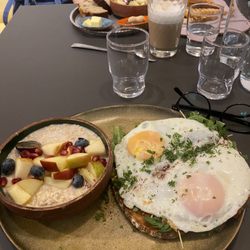 Schadzi Cafe