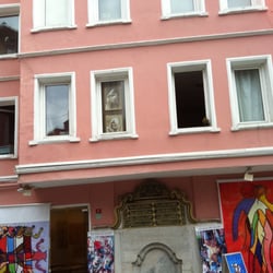No Name Art Gallery