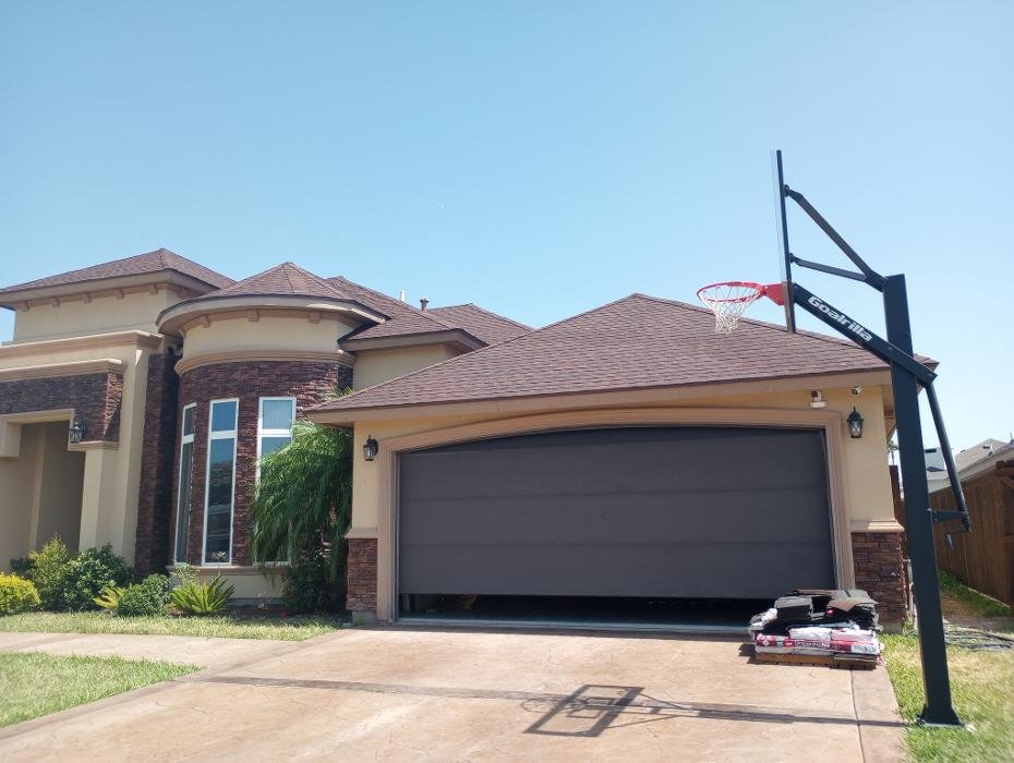 Slide of Lone Star Roofing N Solar