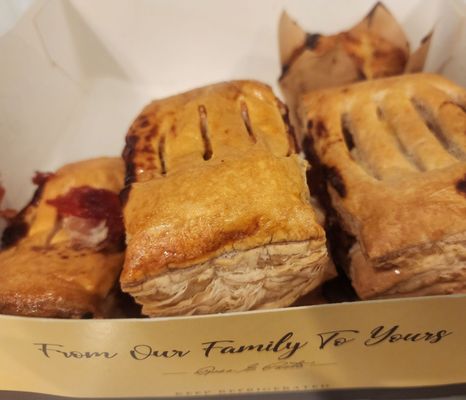 Porto's Bakery and Cafe by null