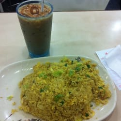 濤點茶餐廳 - 咖喱海鮮炒飯,足料!送飲料三十三元