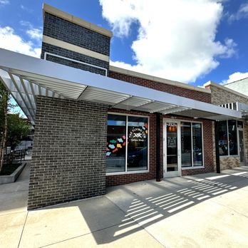 The Flying Cow - Restaurant Exterior and a Portion of the Patio - Gelato Near Me - Overland Park, Kansas The Flying Cow - Restaurant Exterior and a Portion of the Patio - Gelato Near Me - Overland Park, Kansas