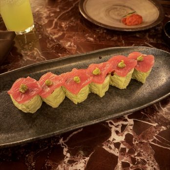 Double Knot - Big eye tuna roll - Sushi Bars Near Me - New York, New York Double Knot - Big eye tuna roll - Sushi Bars Near Me - New York, New York