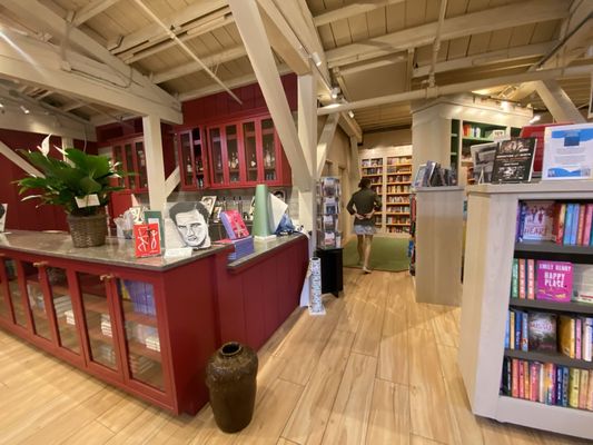 The Garden District Book Shop by null