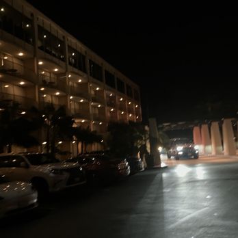 Bahia Resort Hotel - This dark, cramped up parking, stacked outdated so called Hotel Resort?! No thank you! - San Diego, CA
