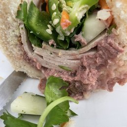 Banh mi thit nguoi