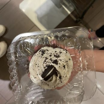 Liliha Bakery - Bakeries Near Me - Honolulu, Hawaii