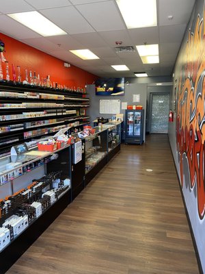 cloud slingers smoke & vape shop Slingers, 3180 Willow Creek Rd, Prescott, AZ 86305, US JUUL E-liquid flavor:Blue Razz Ice JUUL Kit