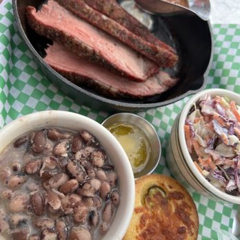 Pig Iron - Tri tip coke slaw pig beans - New American Near Me - Templeton, California Pig Iron - Tri tip coke slaw pig beans - New American Near Me - Templeton, California