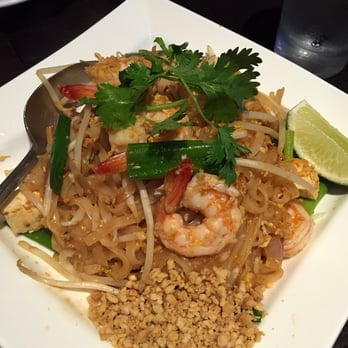 Bua Luang - Pad Thai with shrimp - Thai Near Me - Albany, California Bua Luang - Pad Thai with shrimp - Thai Near Me - Albany, California