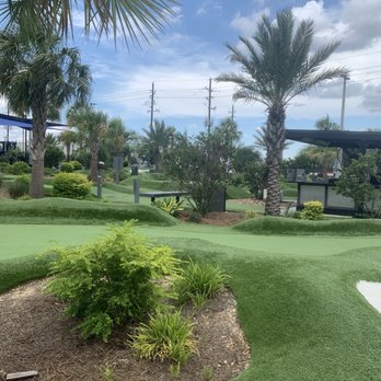 BarTenders Eatery - Mini Golf Near Me - Katy, Texas