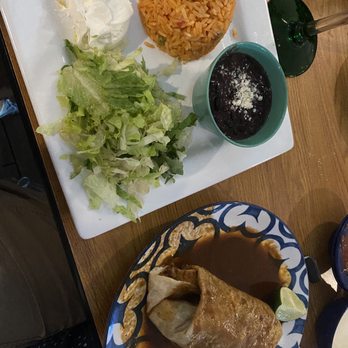 La Perla Tapatía Mexican Restaurant - Burrito de Birria - Latin American Near Me - Eustis, Florida