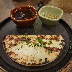 Batuqui On The Falls - Minas Cheese - Grilled soft cheese drizzled with honey