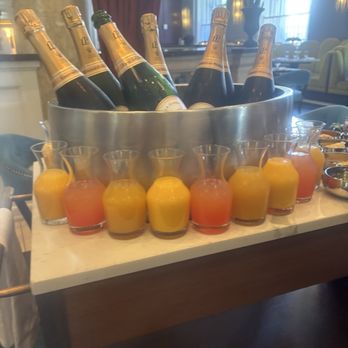 Café Riggs - Champagne cart - Breakfast & Brunch Near Me - Washington, DC, District of Columbia