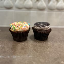 Sugar Cubed Cakes - Cupcakes