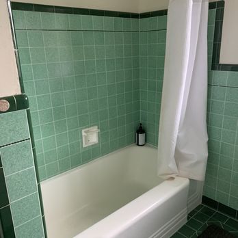 Bath Fitter - BEFORE - General Contractors Near Me - Newark, California Bath Fitter - BEFORE - General Contractors Near Me - Newark, California