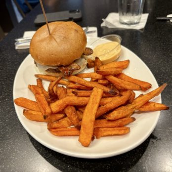The Burger Federation - Burger - Burgers Near Me - Mississauga, Ontario The Burger Federation - Burger - Burgers Near Me - Mississauga, Ontario
