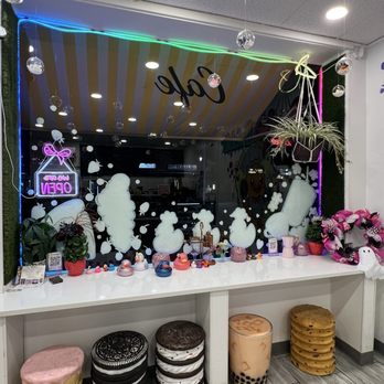 Double Bubble Cafe - Seating - Coffee & Tea Near Me - Maywood, New Jersey