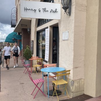 Henry & The Fish - Coffee & Tea Near Me - Santa Fe, New Mexico
