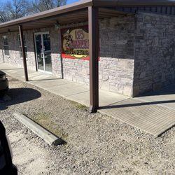 Los Rodriguez - Front side of restaurant.