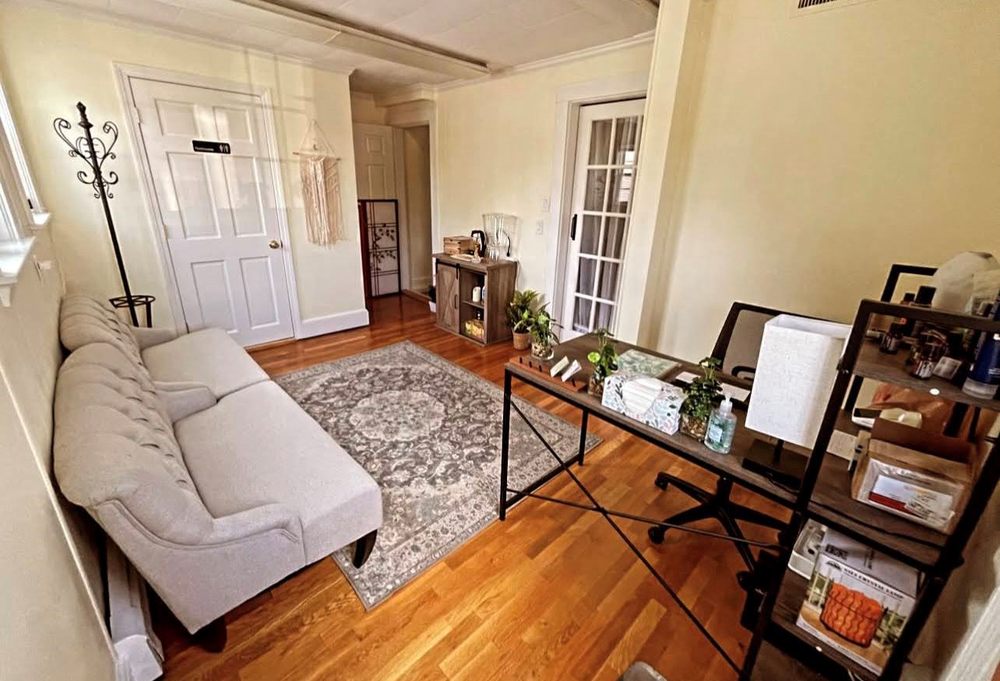 ALFRED LINCOLN MASSAGE Request an Appointment 667 Saw Mill Brook