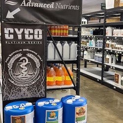 Skunk Grow Supply - They sell Advanced Nutrients big bottles
