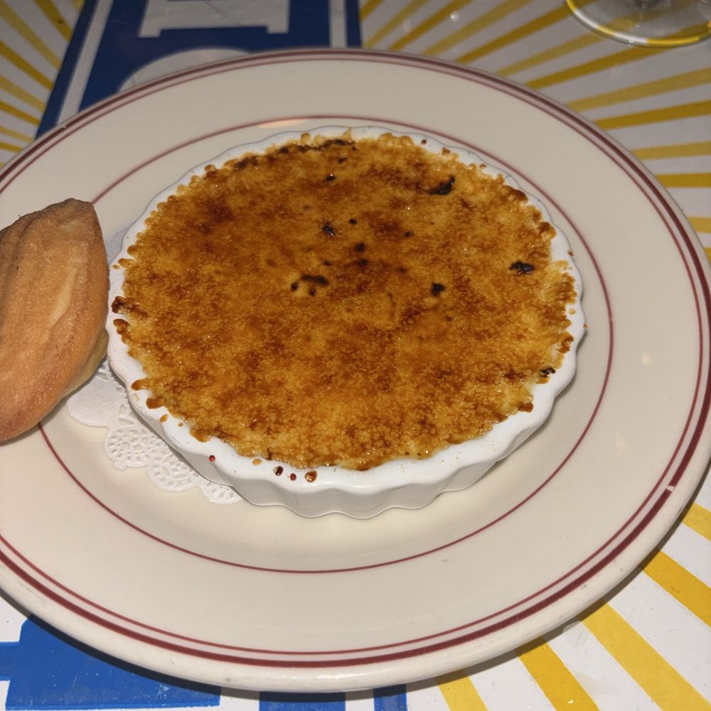 Le Diplomate - Creme Brulee - Brasseries Near Me - Washington, DC, District of Columbia