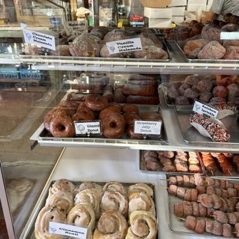 T Komoda Store & Bakery - Bakeries Near Me - Makawao, Hawaii T Komoda Store & Bakery - Bakeries Near Me - Makawao, Hawaii