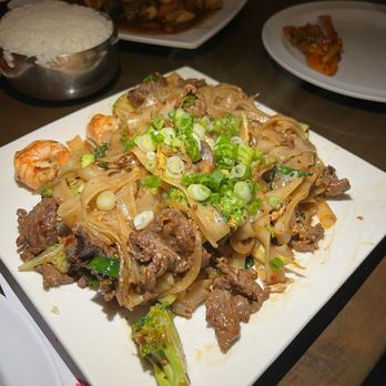 Umami - Pad Kee Mao - Sushi Bars Near Me - Nashville, Tennessee
