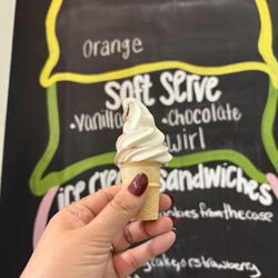 LaRue At The Commons - Soft serve swirl