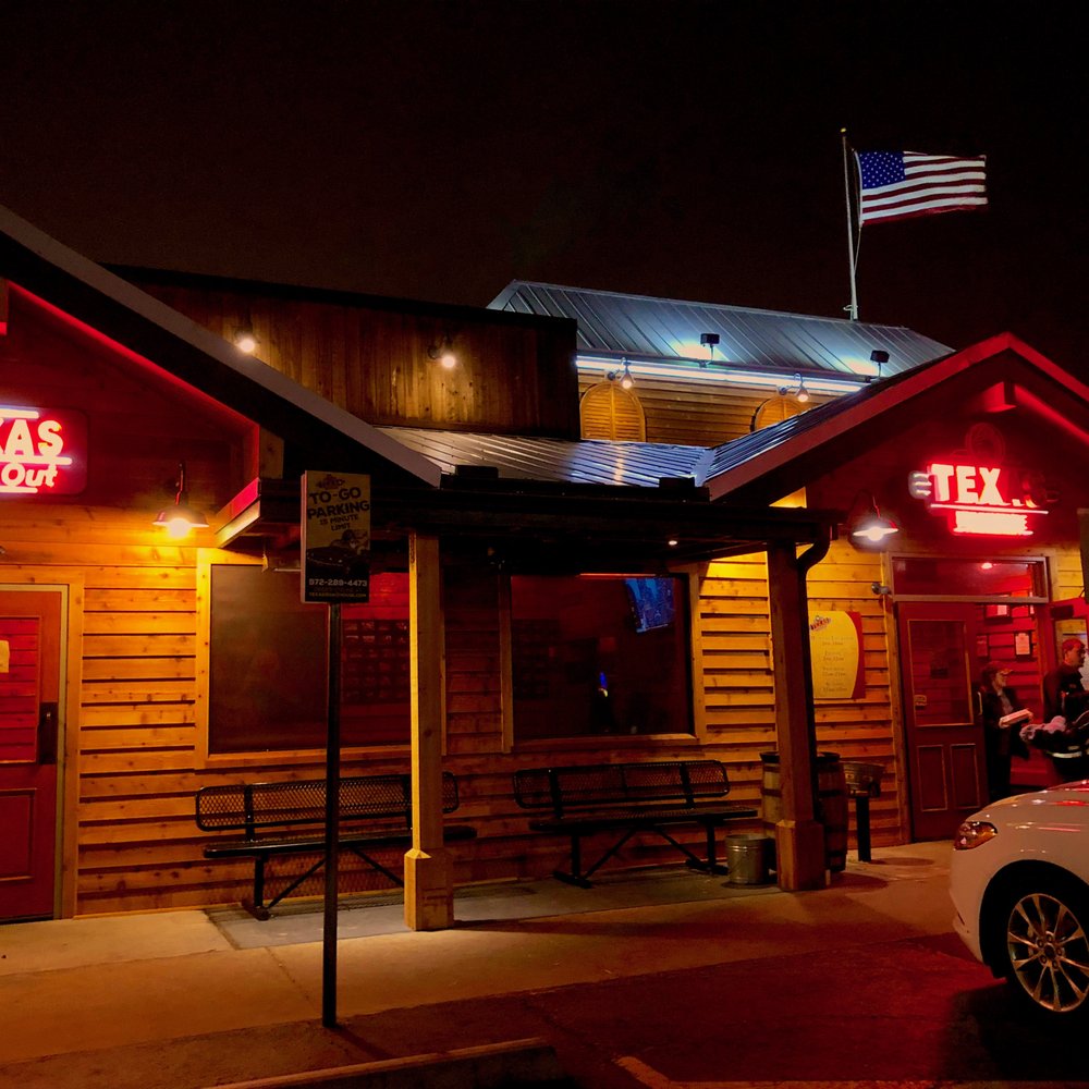 Texas Roadhouse - Very nice and safe, needs more parking, consider drop off party and maybe park across the street. - Steakhouses Near Me - Mesquite, Texas